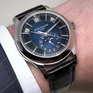 Alternative view of Patek Philippe Complications 5205G-013 White Gold