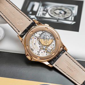 Alternative view of Patek Philippe 5130R